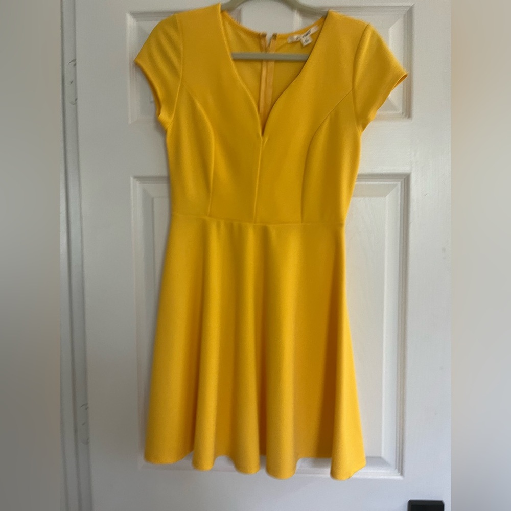 Miami Yellow Gold Sweetheart Flowy Dress